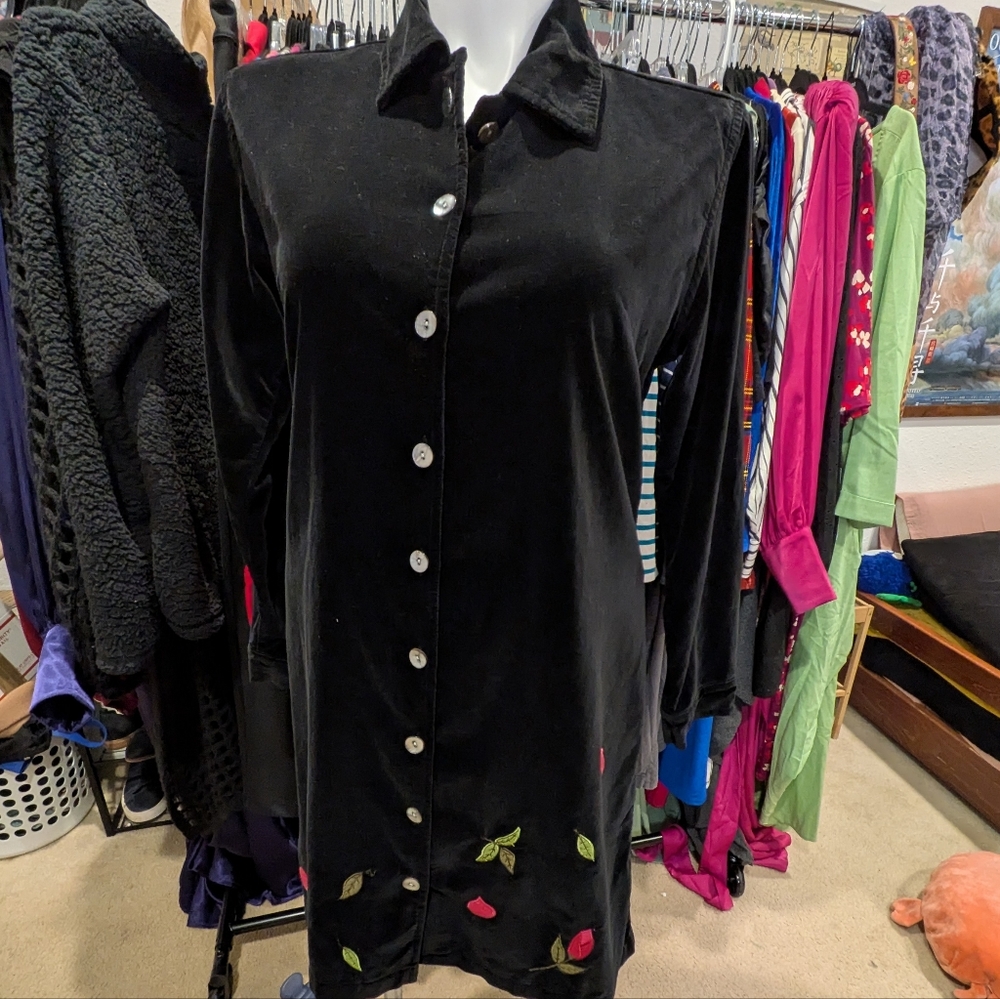 Black Button-Up Jacket with Floral Embroidery - L